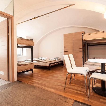 Hostel Situla Ново Место Екстер'єр фото